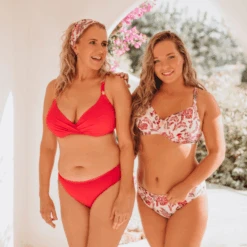 Cherry Pink Twist Bikini Oberteil -Lacy Verkäufe cherrypinktwistbikinitop3 01911cer 1