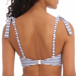 New Shores Bralette Bikinitop 7 New Shores Bralette Bikinitop -Lacy Verkäufe freyaswimnewshoresbralettebikinitop3 as202514ink